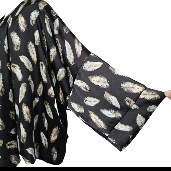 Very J Boho Black Feather Print 3/4 Sleeves Lined Open Kimono Cardigan Medium - Picture 5 of 9